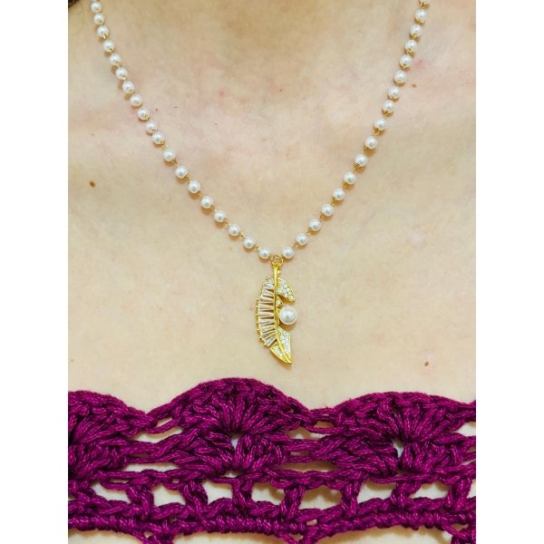 Pearl Leaf Necklace Collection